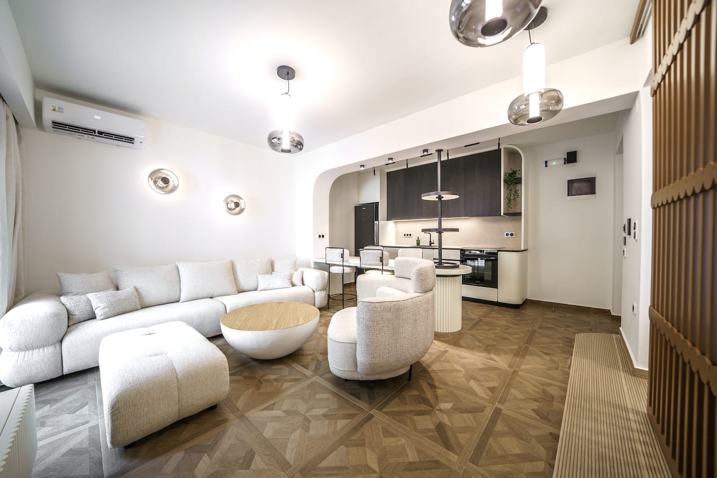 Superior Suite – Lower Level