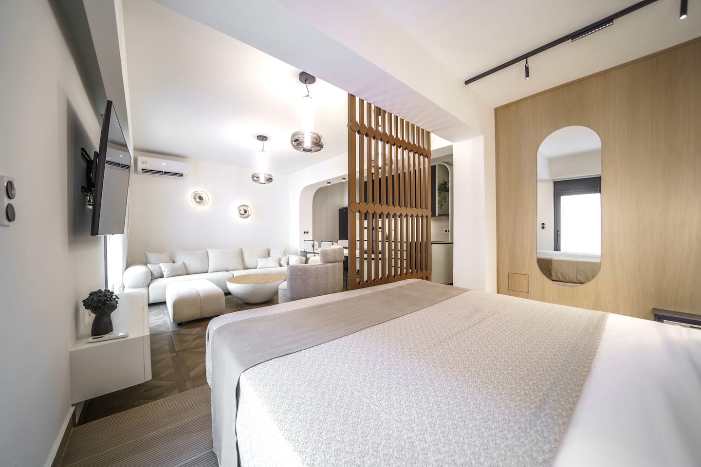 Superior Suite – Lower Level — 2