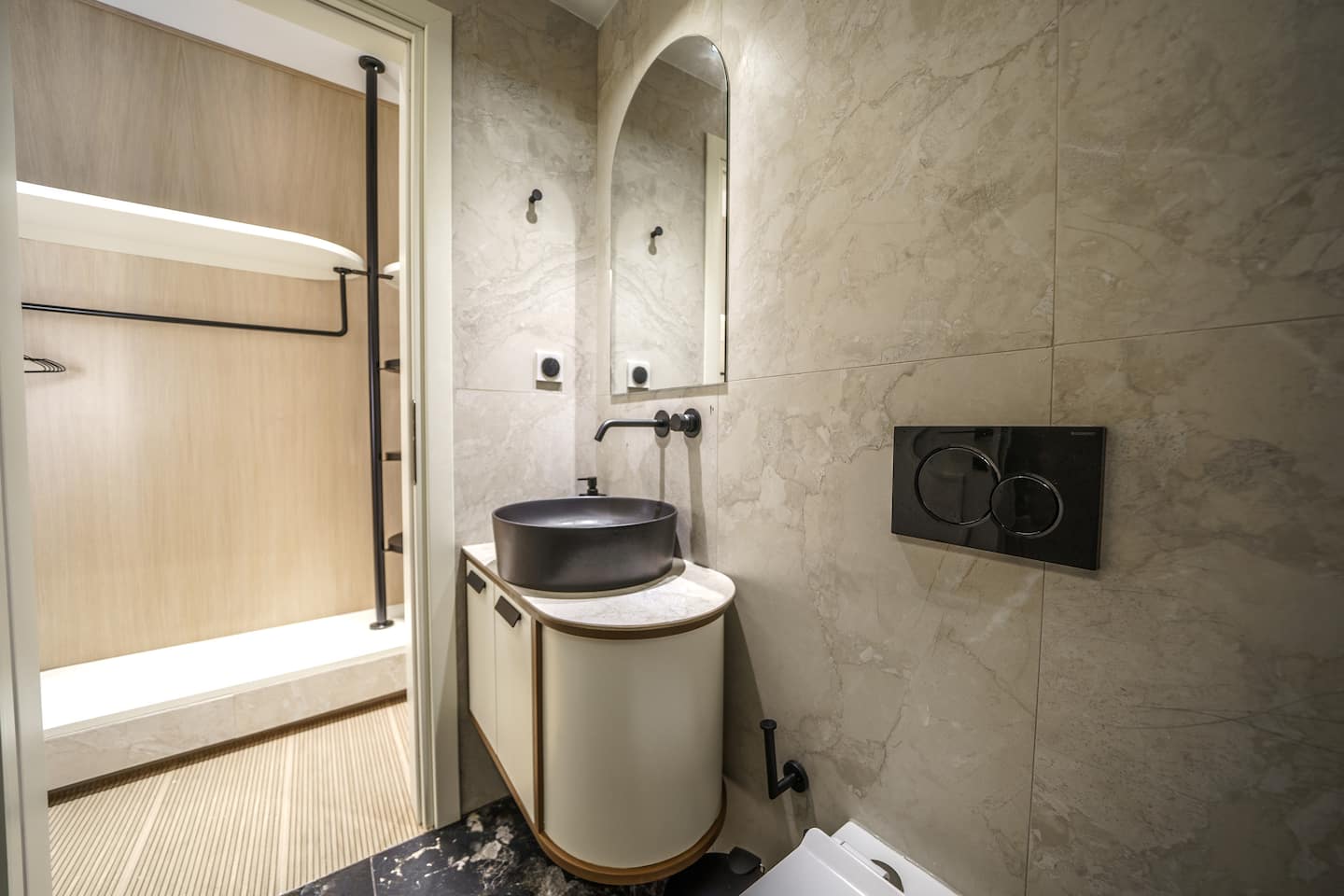 Superior Suite – Lower Level — 14