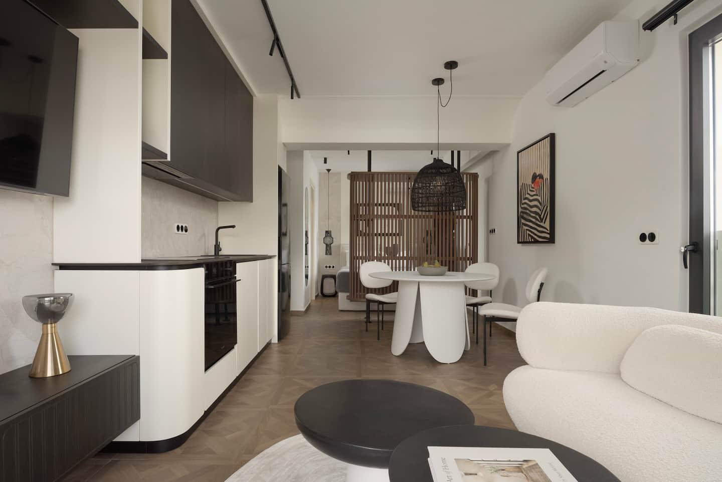 Junior Suite with Side Sea View