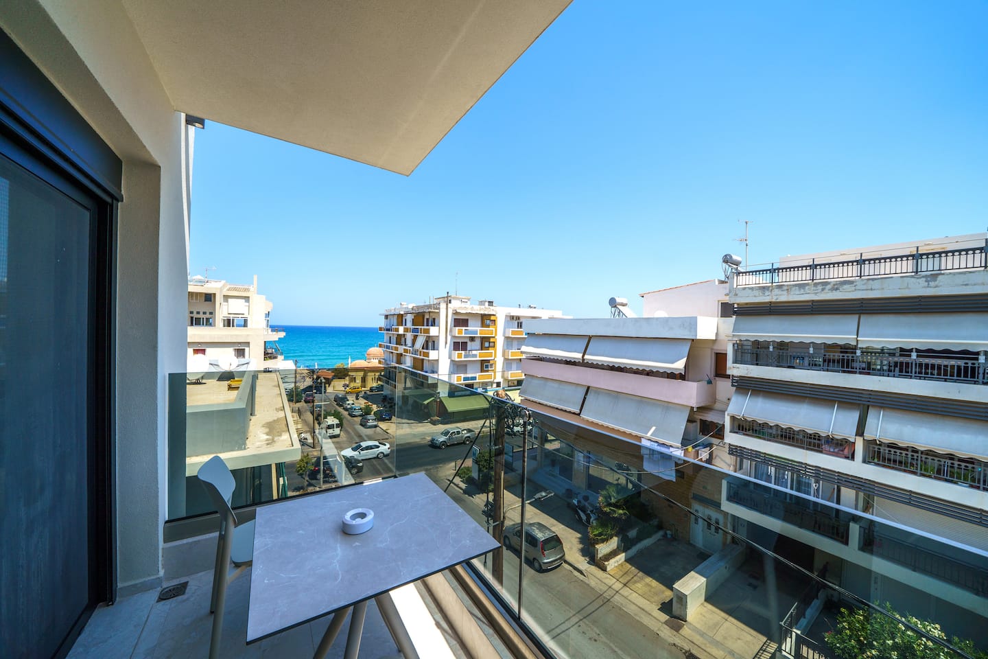 Studio with Side Sea View — 10