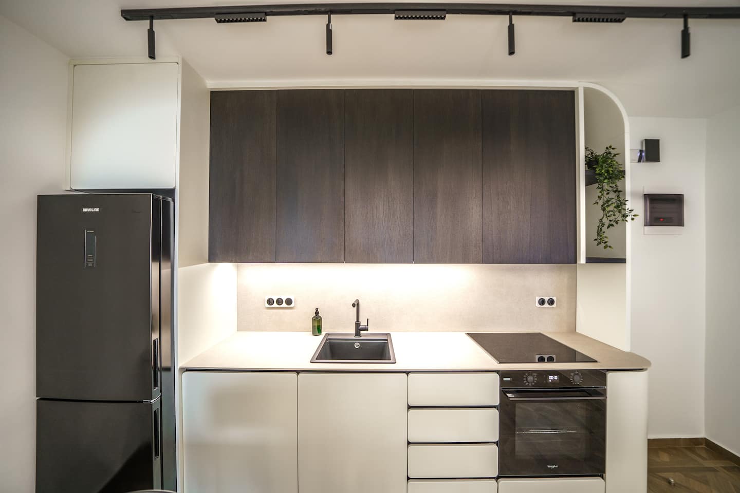 Superior Suite – Lower Level — 10